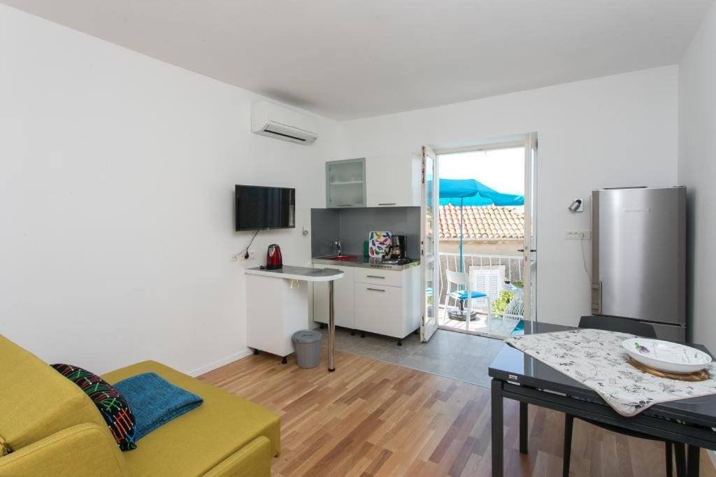 Apartment & Room Cvita Дубровник Екстериор снимка