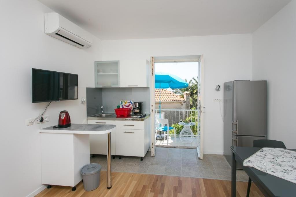 Apartment & Room Cvita Дубровник Екстериор снимка