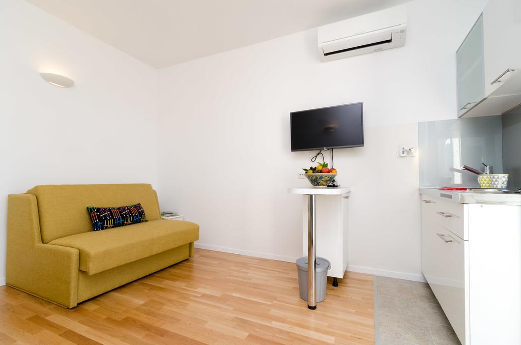 Apartment & Room Cvita Дубровник Екстериор снимка